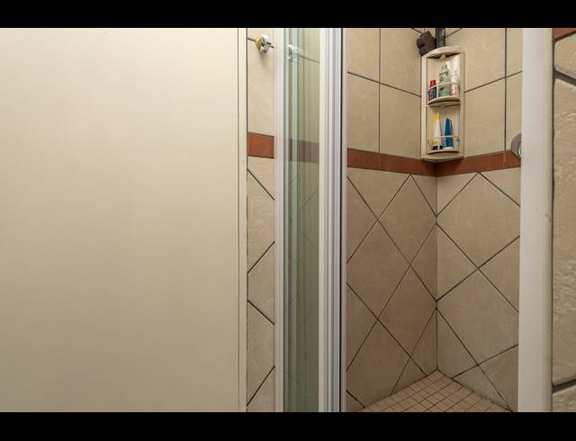 3 BEDROOM CLUSTER TO LET IN NEW MARKET